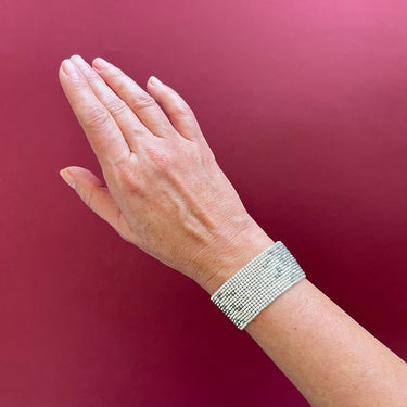 Brazalete Telar Plata Medio Difuminado Gris Aperlado